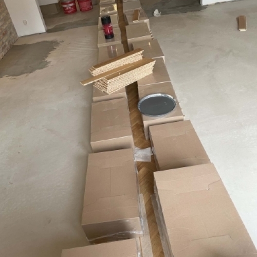 Renovering af bolig med nyt gulv og ombygning