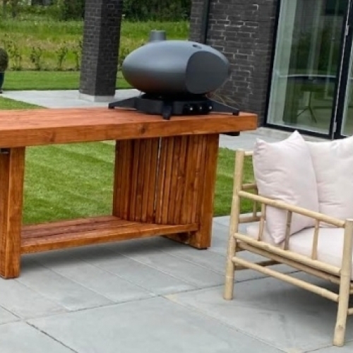 snedkerarbejde-specialbygget-traebord-terrasse