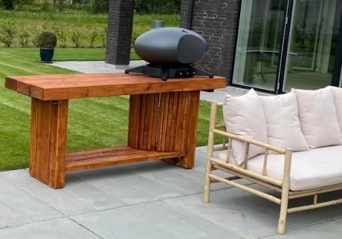 snedkerarbejde-specialbygget-traebord-terrasse